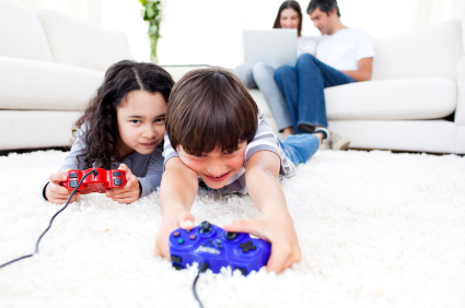 ¿Es perjudicial para mi hijo que pase mucho tiempo con los videojuegos?
