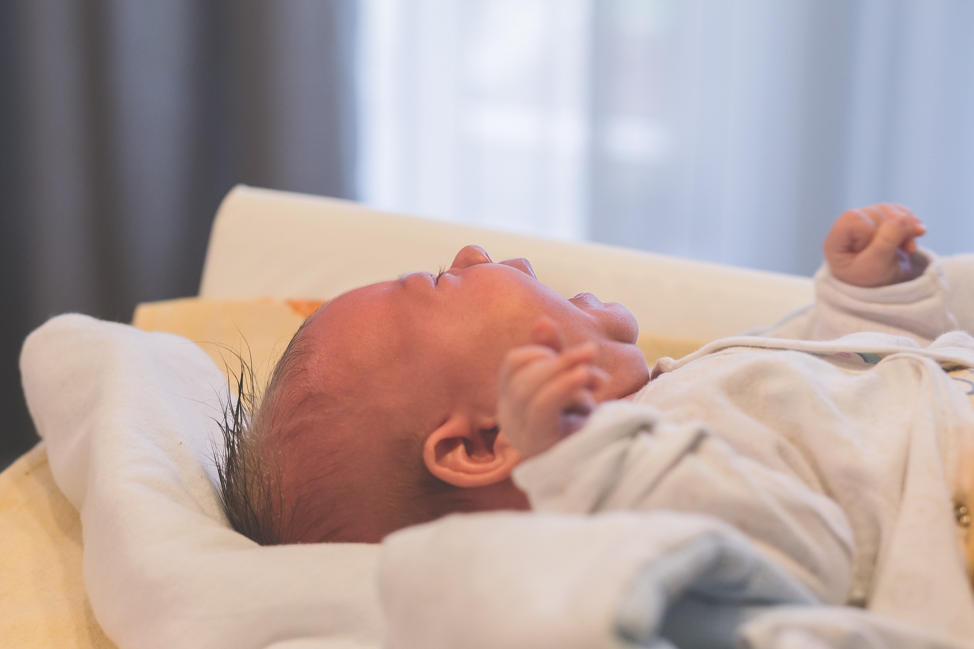 Almohadillas para los cólicos de bebé: Alerta y riesgos por su mal uso