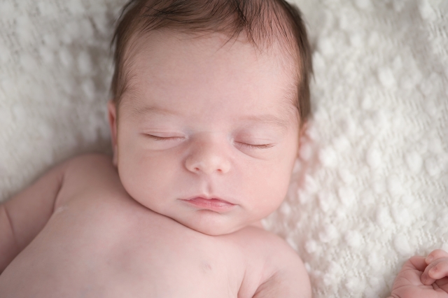 ¿Dónde debe dormir el recién nacido? ¿Cuna o moisés?