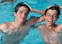 Adolescentes en verano: prevención de accidentes en el agua